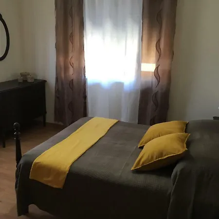 Trajadinha Beach House *